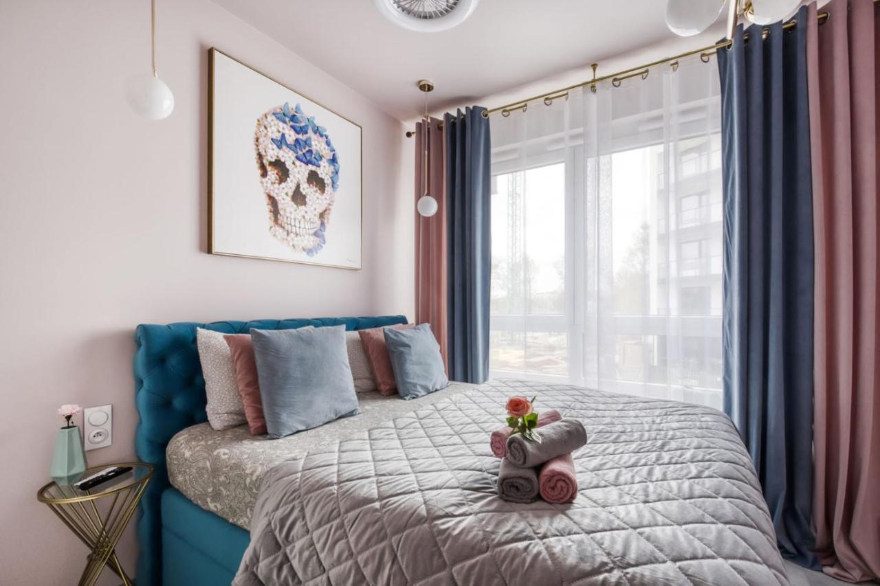 Metropark Krzemieniecka-lux Apartment